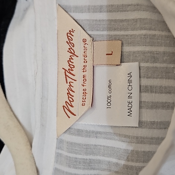 ARTISTIC watercolor floral 100% cotton button up Norm Thompson Blouse - Picture 3 of 7